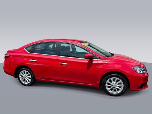 Used 2019 Nissan Sentra SV FWD image 2