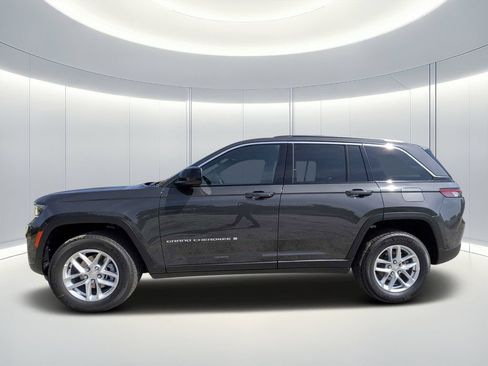 New 2026 Jeep Grand Cherokee Laredo X RWD image 7