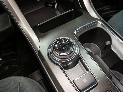 Used 2018 Ford Fusion SE FWD image 20