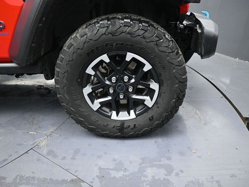 Used 2024 Jeep Wrangler Unlimited Rubicon 4xe image 17