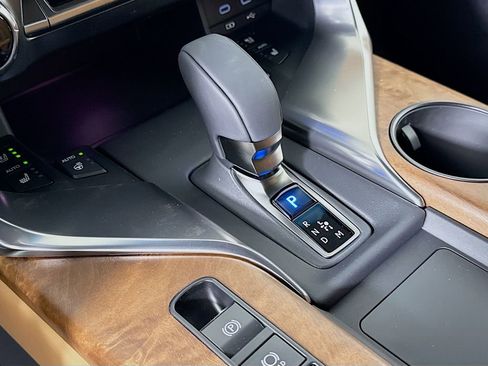 New 2026 Lexus LX 700h Luxury image 15