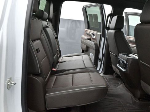 Used 2024 GMC Sierra 2500 Denali w/ Denali Reserve Package image 33