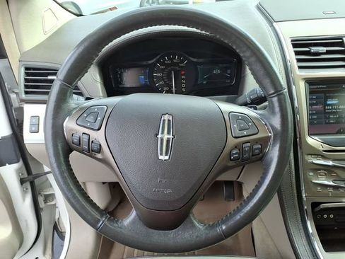 Used 2015 Lincoln MKX AWD w/ Equipment Group 102A image 17