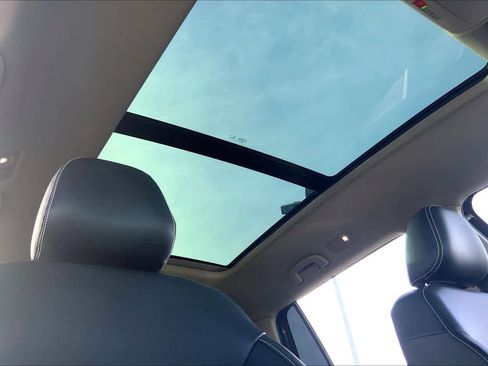 Used 2021 Volkswagen Atlas SE image 13