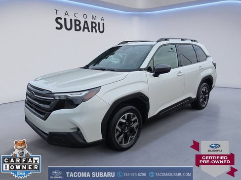 Used 2025 Subaru Forester Premium AWD/4WD image 1