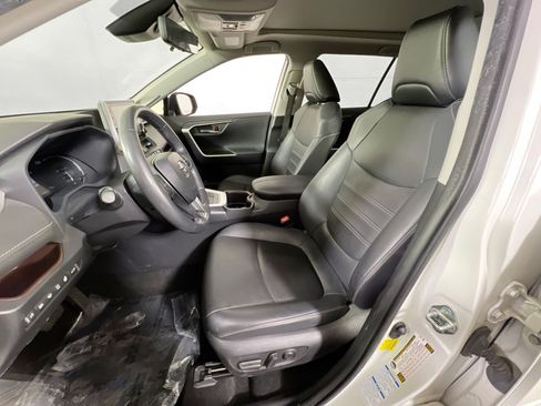 Used 2022 Toyota RAV4 Limited AWD/4WD image 20