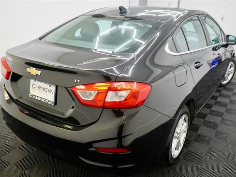 Used 2017 Chevrolet Cruze LT image 7