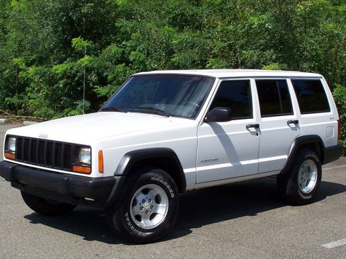 Used 1999 Jeep Cherokee SE image 1
