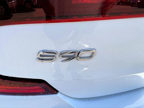 Used 2018 Volvo S90 T6 Inscription w/ Convenience Package image 8