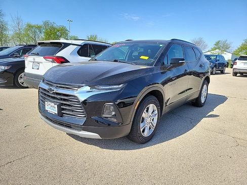 Used 2020 Chevrolet Blazer LT FWD image 2