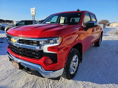 Used 2024 Chevrolet Silverado 1500 LT image 1