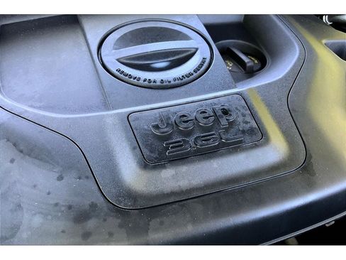 Used 2022 Jeep Grand Cherokee L Overland image 35