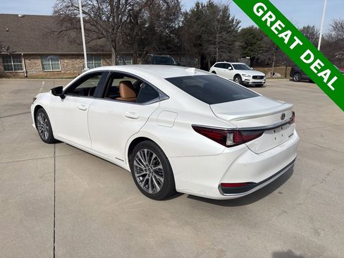 Used 2021 Lexus ES 300h w/ Premium Package image 7