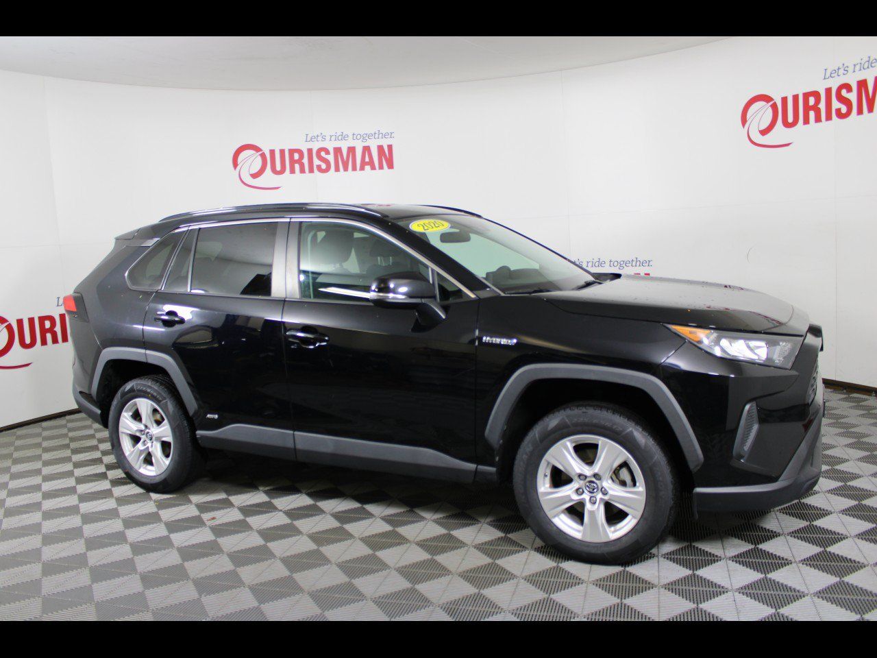 Used 2020 Toyota RAV4 LE w/ Carpet Mat Package AWD/4WD image 10
