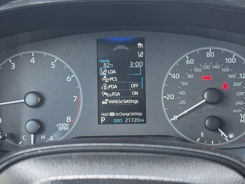 Used 2025 Toyota Corolla LE FWD image 34