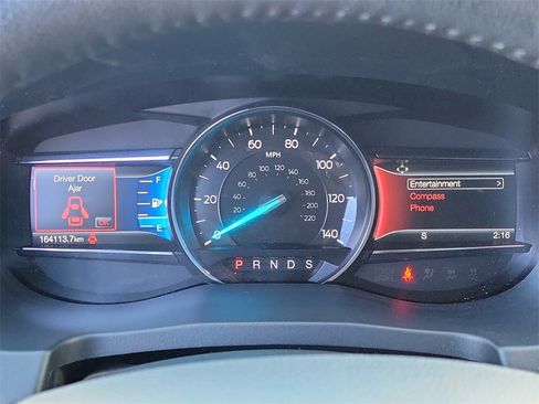 Used 2018 Ford Explorer XLT image 25