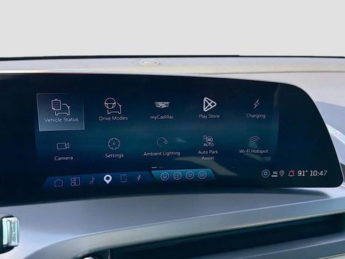 New 2026 Cadillac Vistiq Sport w/ LPO, Floor Liner Package AWD/4WD image 33