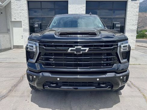 Used 2025 Chevrolet Silverado 3500 LTZ w/ LTZ Plus Package AWD/4WD image 6