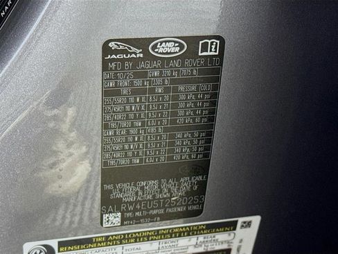 New 2026 Land Rover Discovery Limited Edition image 34