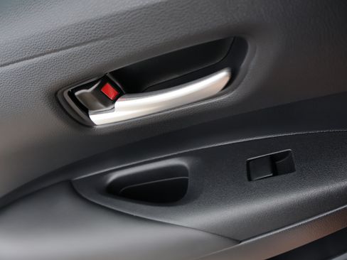 Used 2025 Toyota Corolla SE FWD image 19
