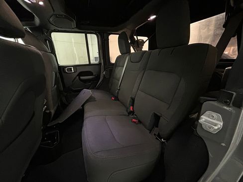 Used 2020 Jeep Wrangler Unlimited Sport S image 19