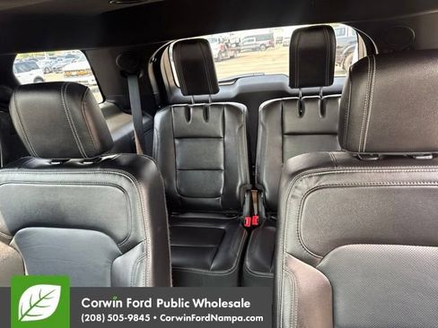 Used 2016 Ford Explorer Limited w/ Equipment Group 301A AWD/4WD image 12