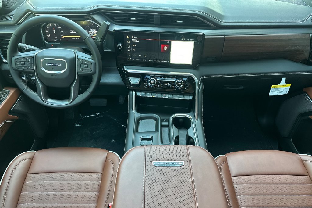 Used 2026 GMC Sierra 2500 Denali Ultimate w/ Max Trailering Package AWD/4WD image 5