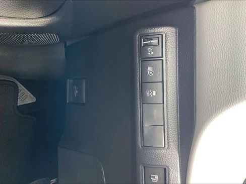 Used 2026 Toyota Corolla SE w/ SE Premium Package FWD image 33