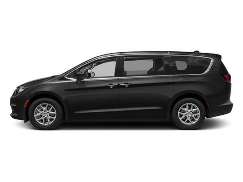 Used 2017 Chrysler Pacifica Touring w/ Tire & Wheel Group FWD image 3