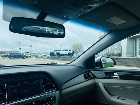 Used 2015 Hyundai Sonata Limited w/ Option Group 05 image 9