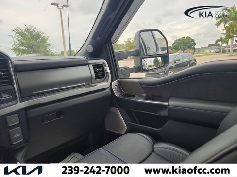 Used 2025 Ford F350 Platinum w/ FX4 Off-Road Package AWD/4WD image 19