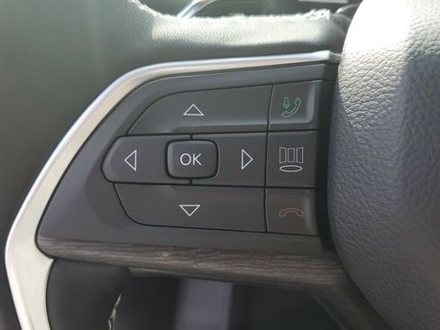 New 2025 Jeep Grand Cherokee Limited image 30