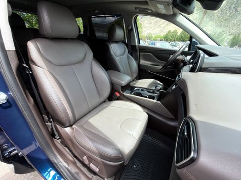 Used 2020 Hyundai Santa Fe SEL w/ Convenience + Premium Package AWD/4WD image 10