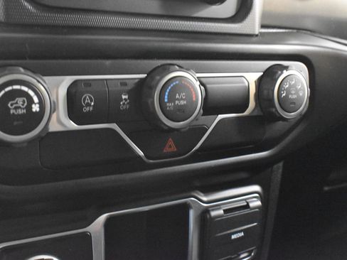 Used 2020 Jeep Wrangler Unlimited Sport image 16