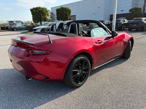 New 2026 MAZDA MX-5 Miata Club w/ Interior Package RWD image 2