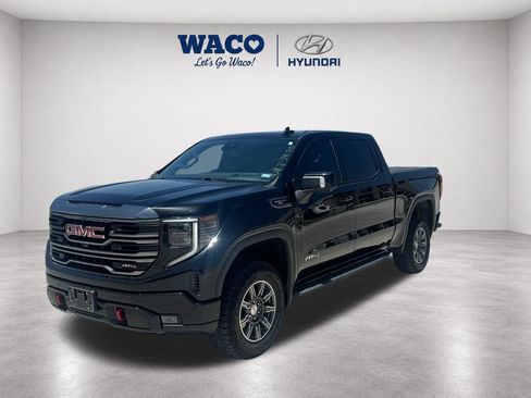 Used 2024 GMC Sierra 1500 AT4 w/ Technology Package AWD/4WD image 3