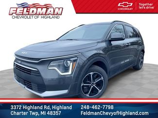 Used 2023 Kia Niro EX video 1
