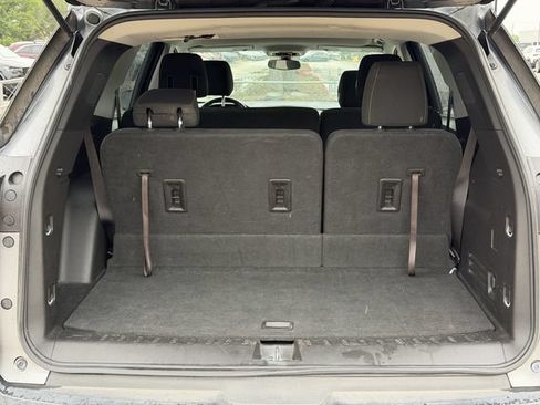 Used 2018 Chevrolet Traverse LT FWD image 26
