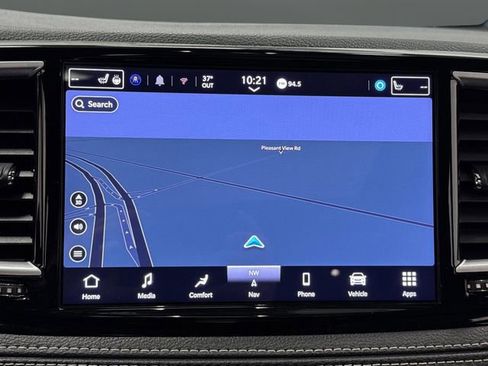 Used 2025 Chrysler Pacifica Limited image 10