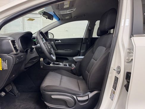 Used 2017 Kia Sportage LX image 11