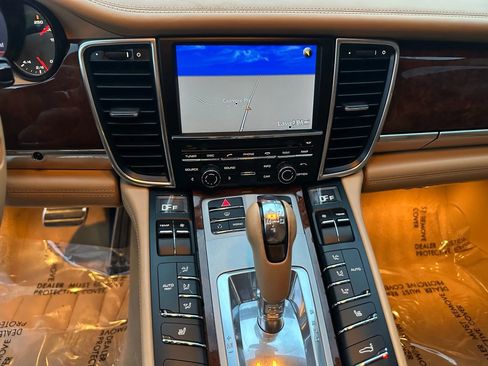 Used 2010 Porsche Panamera 4S image 39