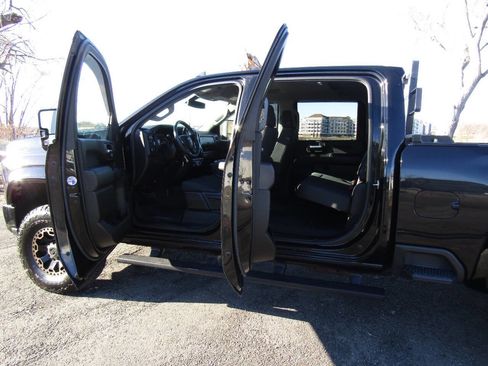 Used 2021 Chevrolet Silverado 2500 Custom w/ Custom Value Package image 23