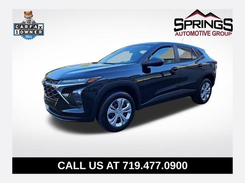 Used 2024 Chevrolet Trax LS FWD image 1