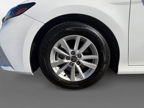 Certified 2025 Toyota Camry LE image 14