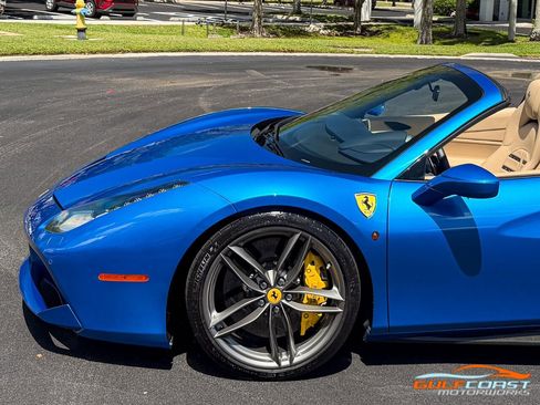 Used 2017 Ferrari 488 Spider image 45