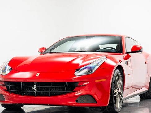Used 2014 Ferrari FF image 5
