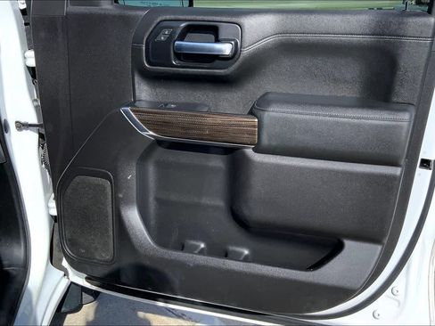 Used 2020 Chevrolet Silverado 1500 LT image 22