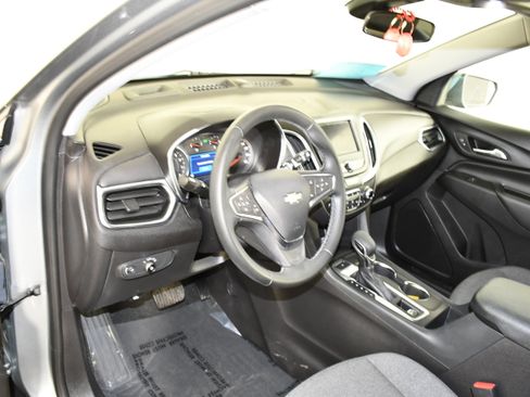 Used 2024 Chevrolet Equinox LT image 38