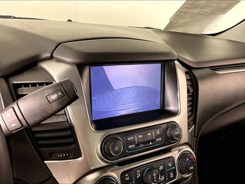 Used 2018 Chevrolet Suburban LS w/ Enhanced Driver Alert Package RWD image 13