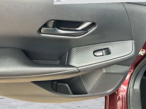 Used 2024 Nissan Sentra SV FWD image 19
